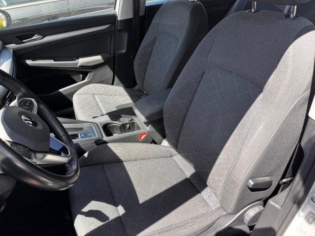 VOLKSWAGEN Golf 1.5 TGI DSG Life