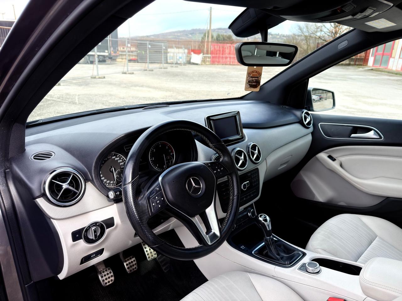 Mercedes-benz B 200 CDI BlueEFFICIENCY Premium
