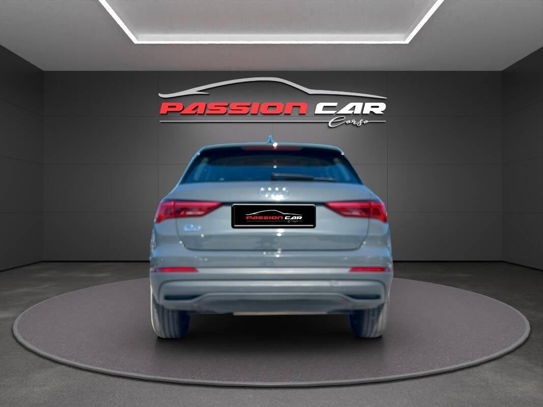 Audi Q3 45 1.4 tfsi e Business s-tronic