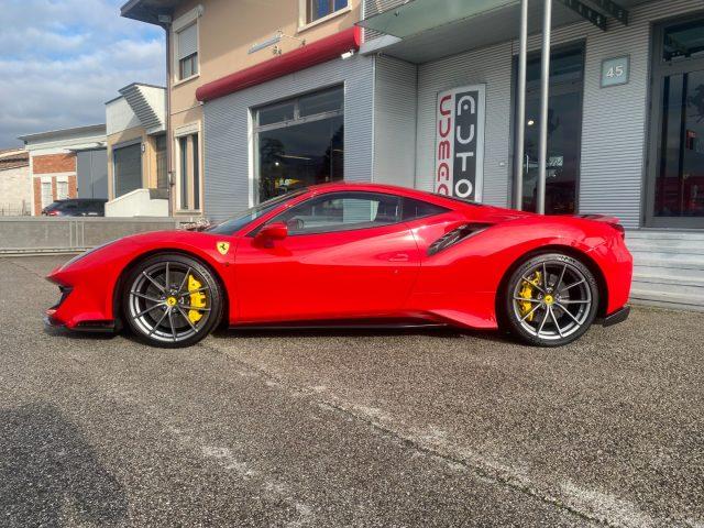 FERRARI 488 Pista