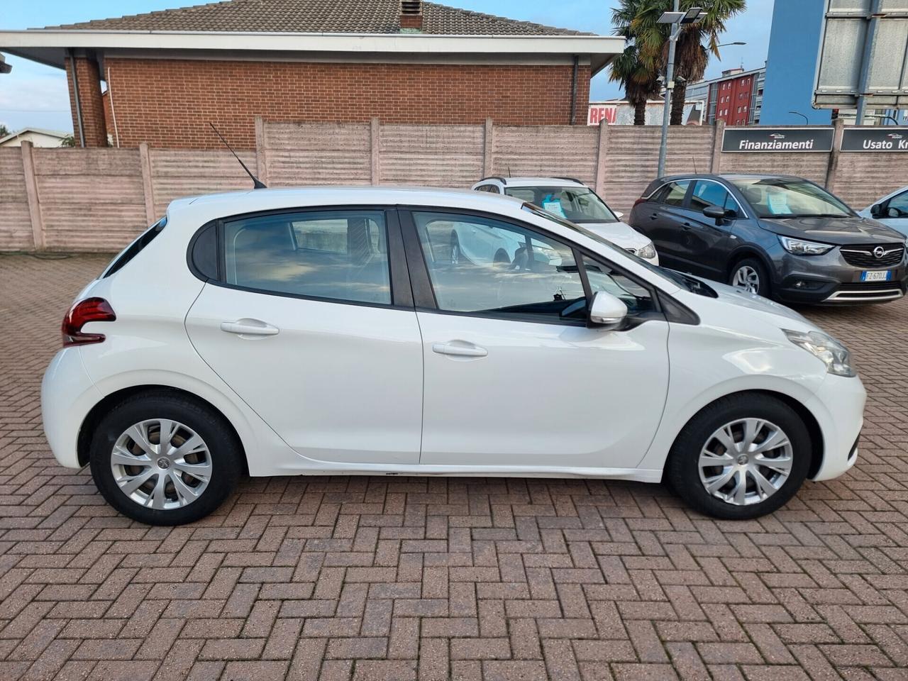 Peugeot 208 BlueHDi VAN 67.000 KM FATTURABILE