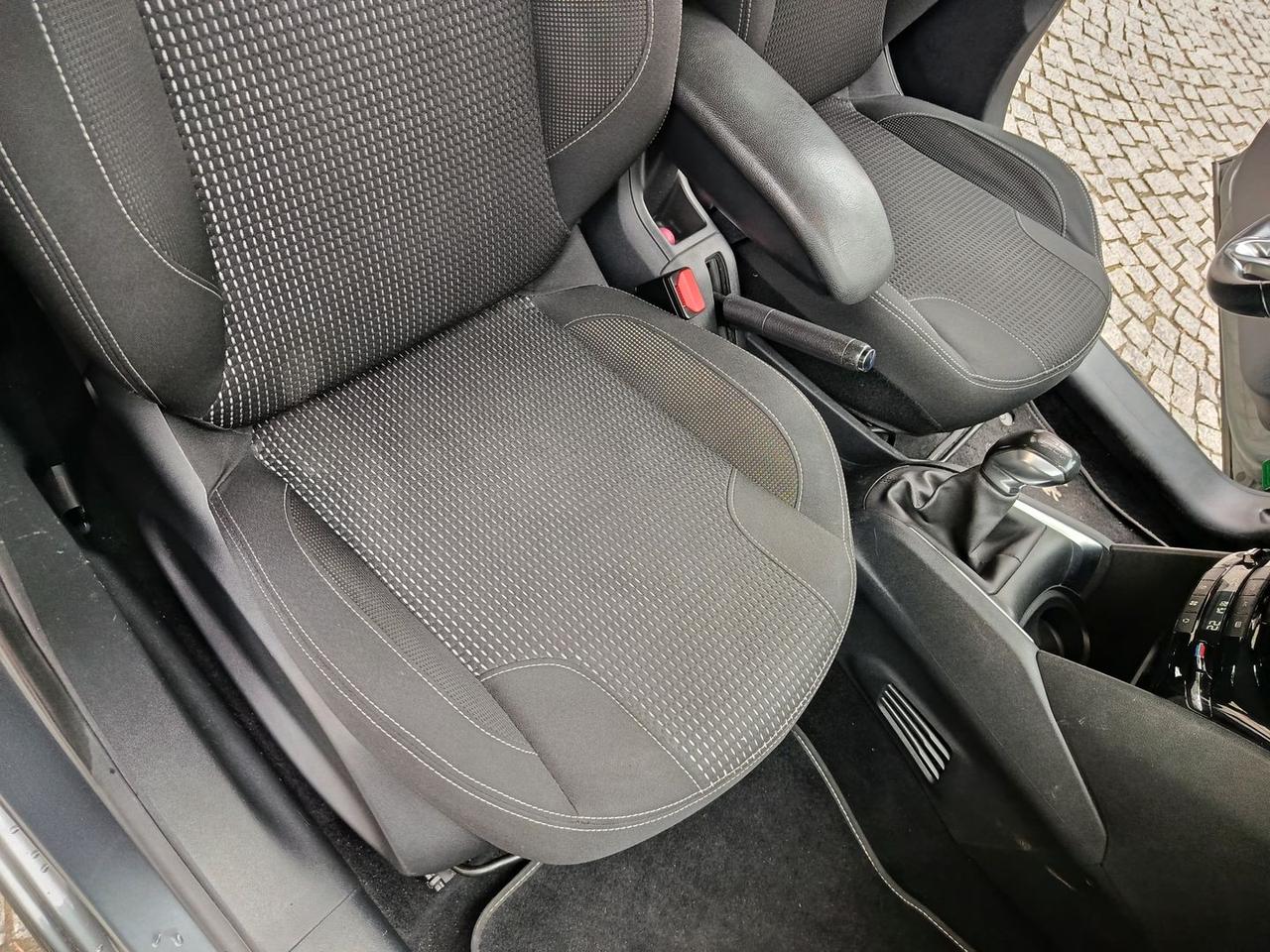 Peugeot 208 Allure 1.2 PureTech 82 #8383