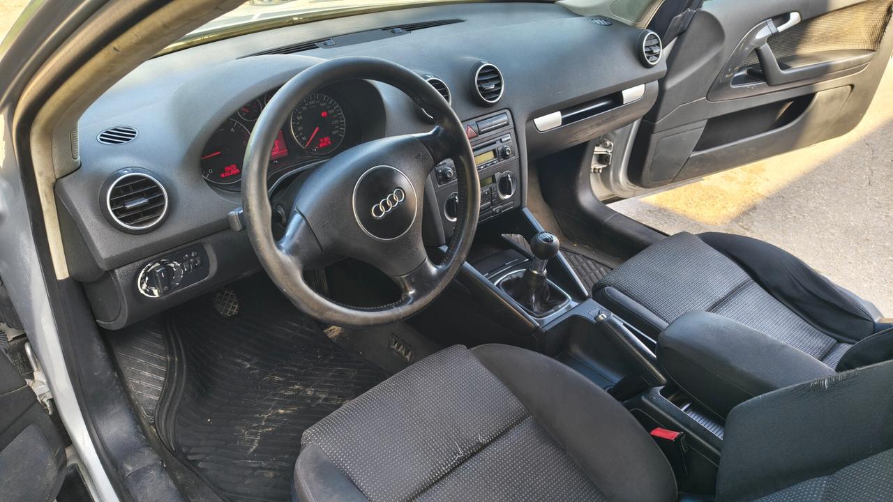 Audi A3 2.0 16V TDI Ambition + BMW 118D