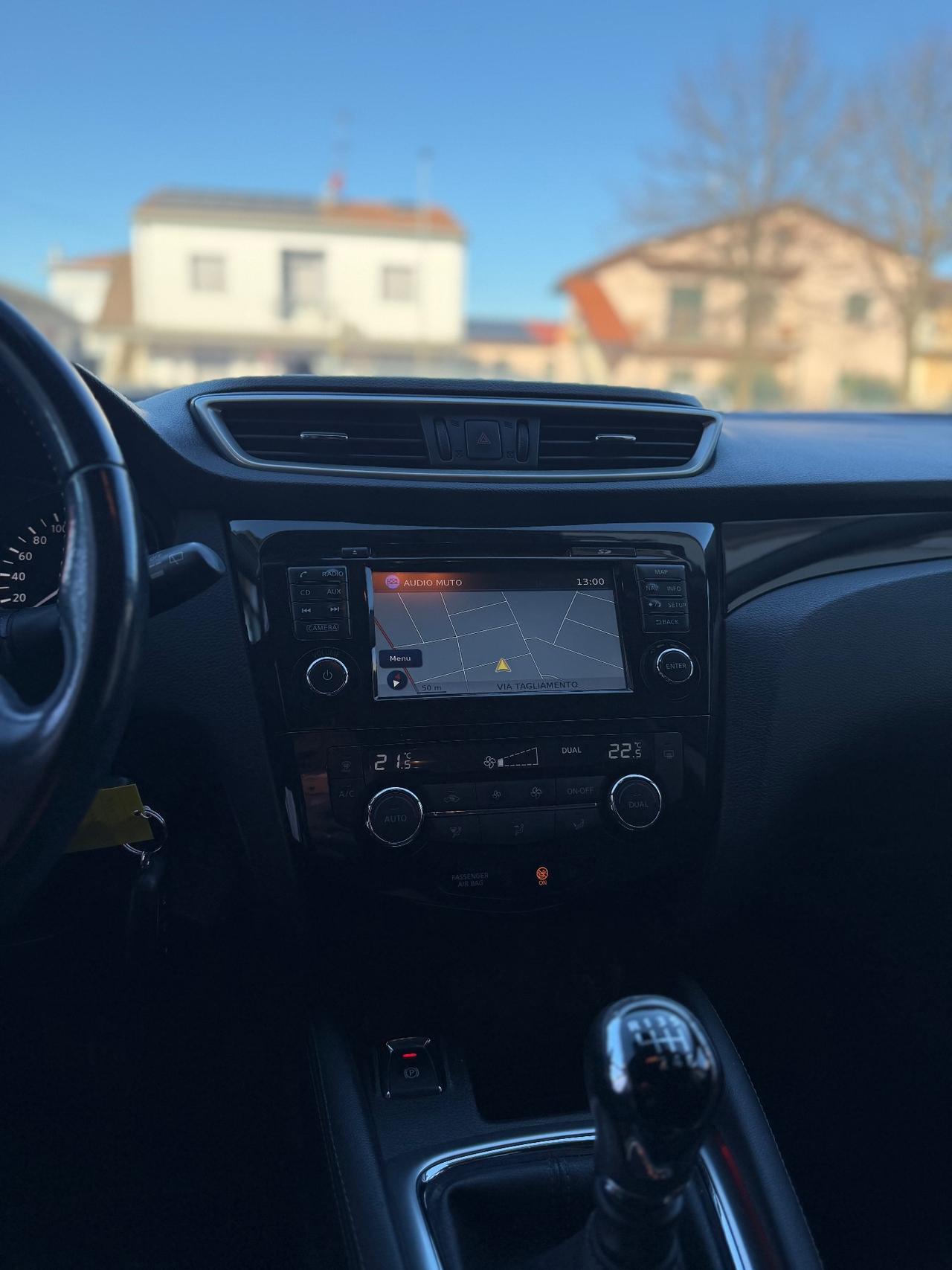 Nissan Qashqai 1.6 dCi 4WD Black Edition