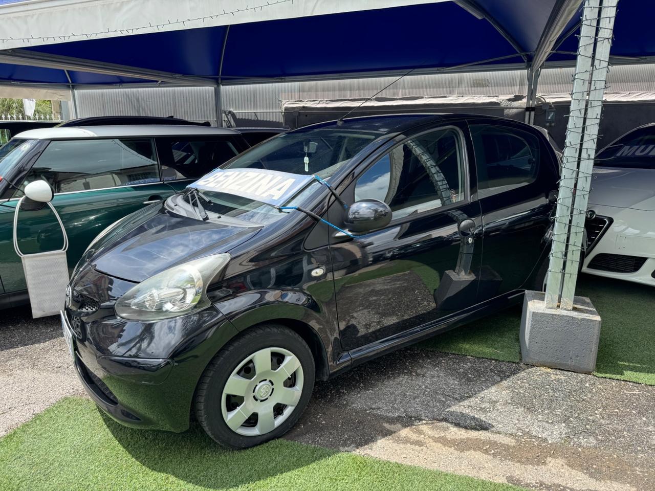 Toyota Aygo 1.0 12V VVT-i 5 porte 137.000Km