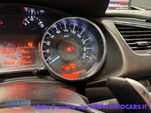 PEUGEOT 3008 1.6 e-HDi 112CV Autom.