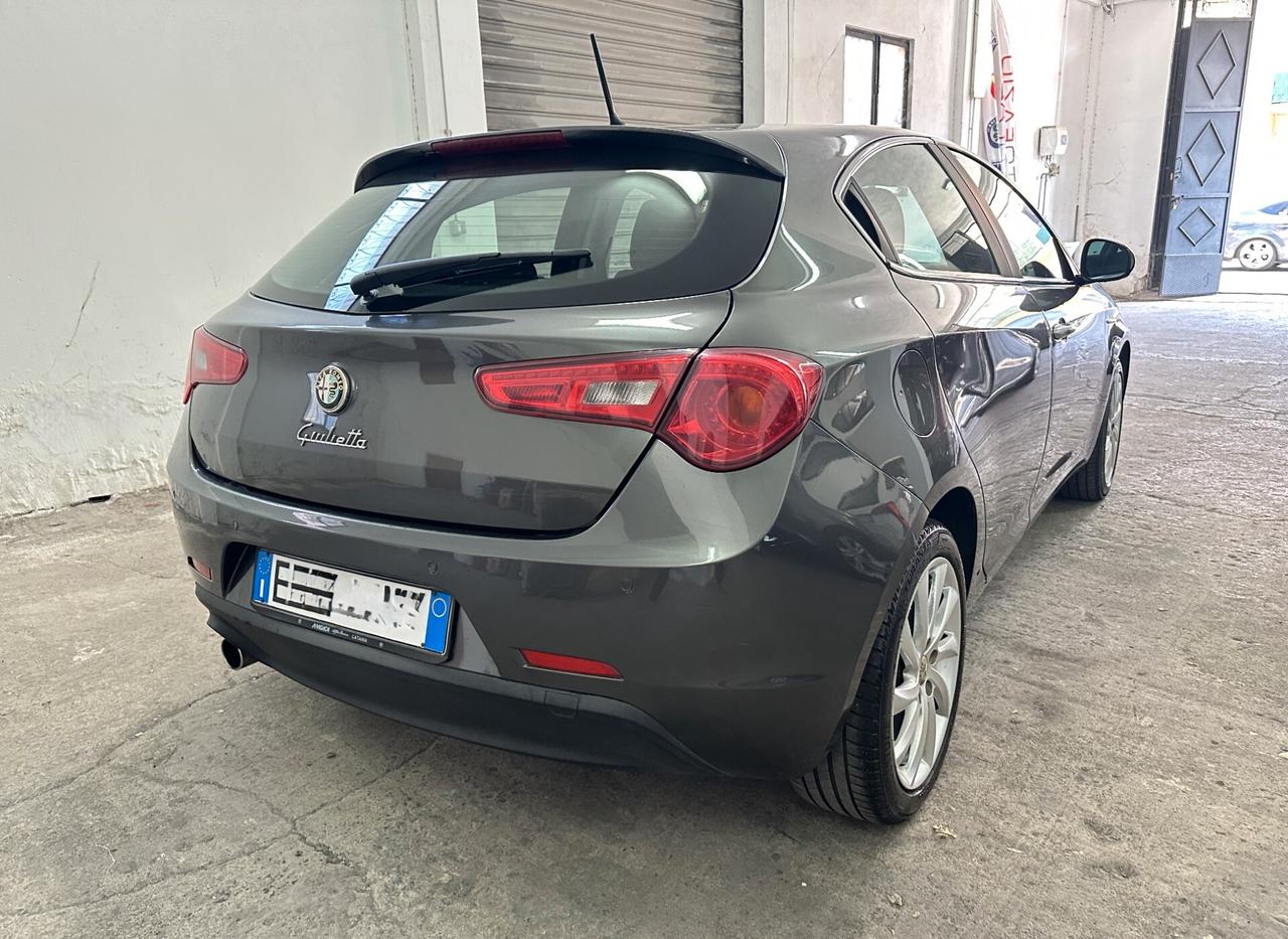 Alfa Romeo Giulietta 1.6 JTDm-2 105 CV Distinctive