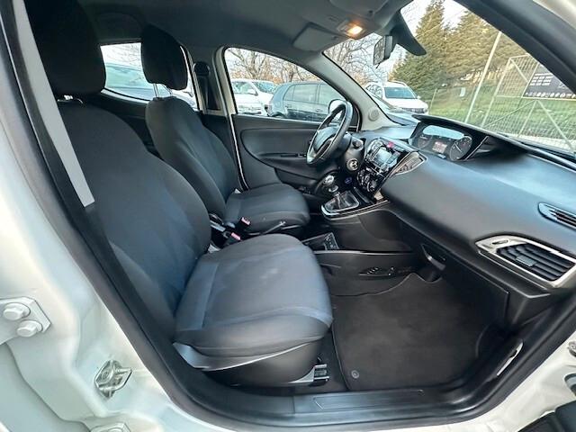 Lancia Ypsilon 1.2 69 CV 5 porte GPL Ecochic Gold