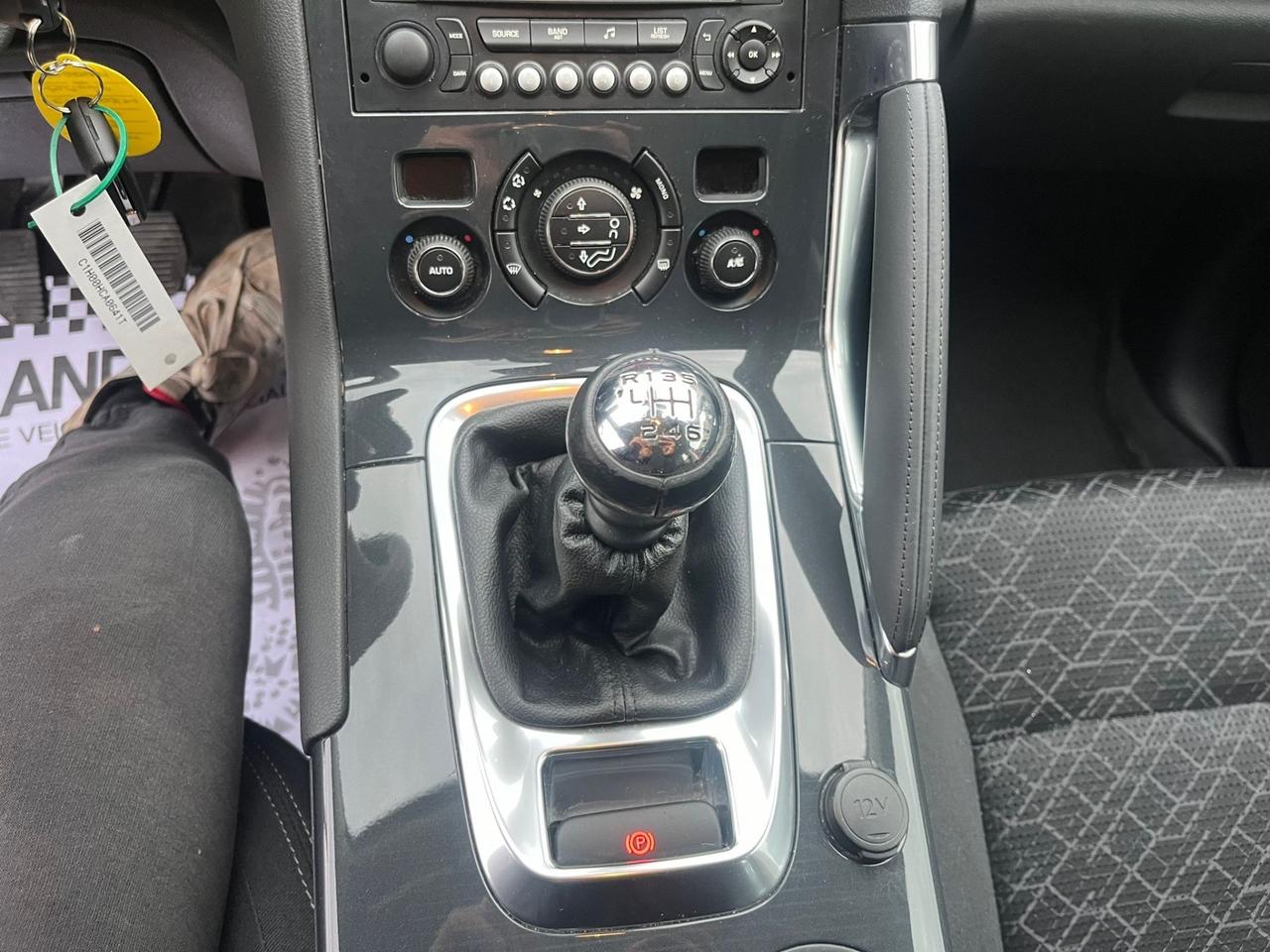 Peugeot 3008 1.6 HDi 115CV Business Unipro 2014