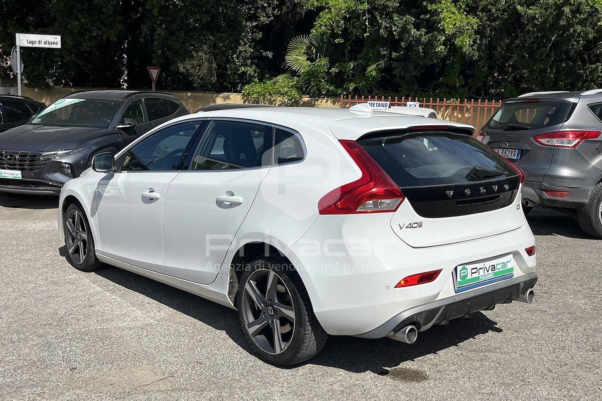 VOLVO V40 D2 R-design Kinetic