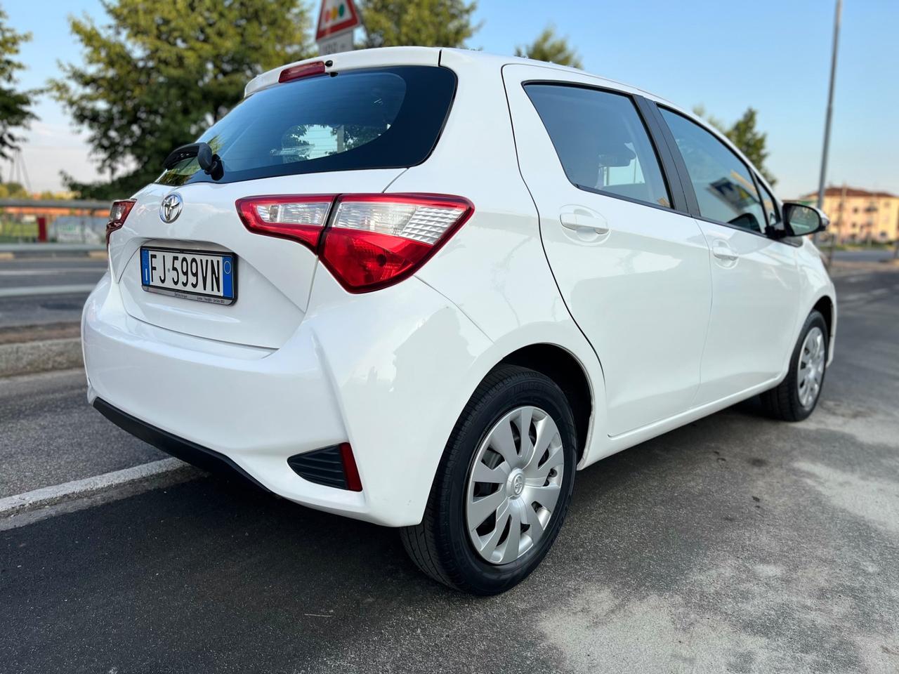 Toyota Yaris 1.0 5 porte Active