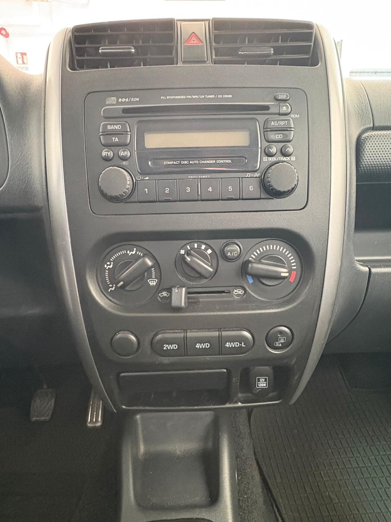 Suzuki Jimny 1.3i 16V cat 4WD JLX