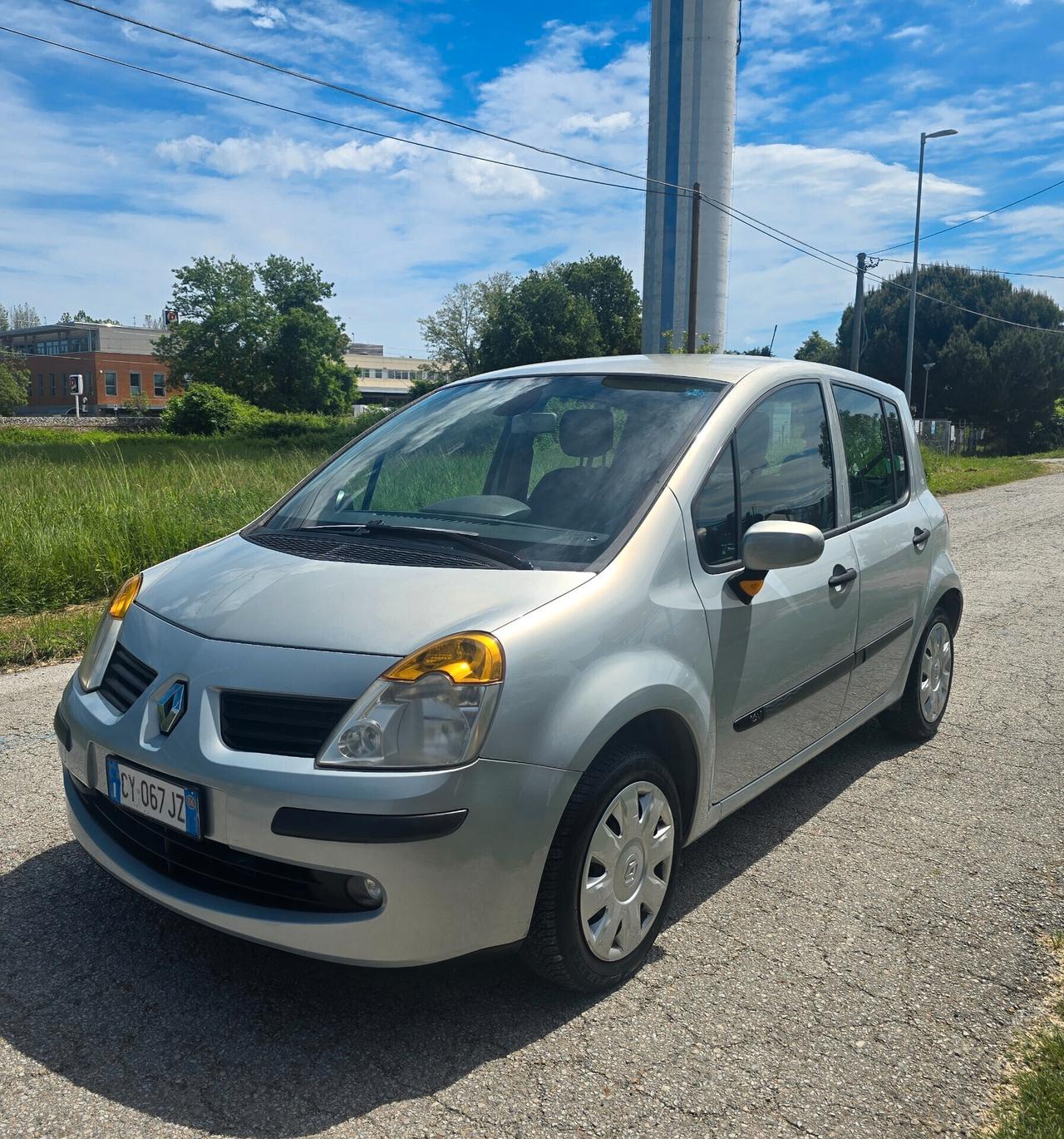 Modus 1.2 Benzina SOLO 130 mila km con GARANZIA -NEOPATENTATI