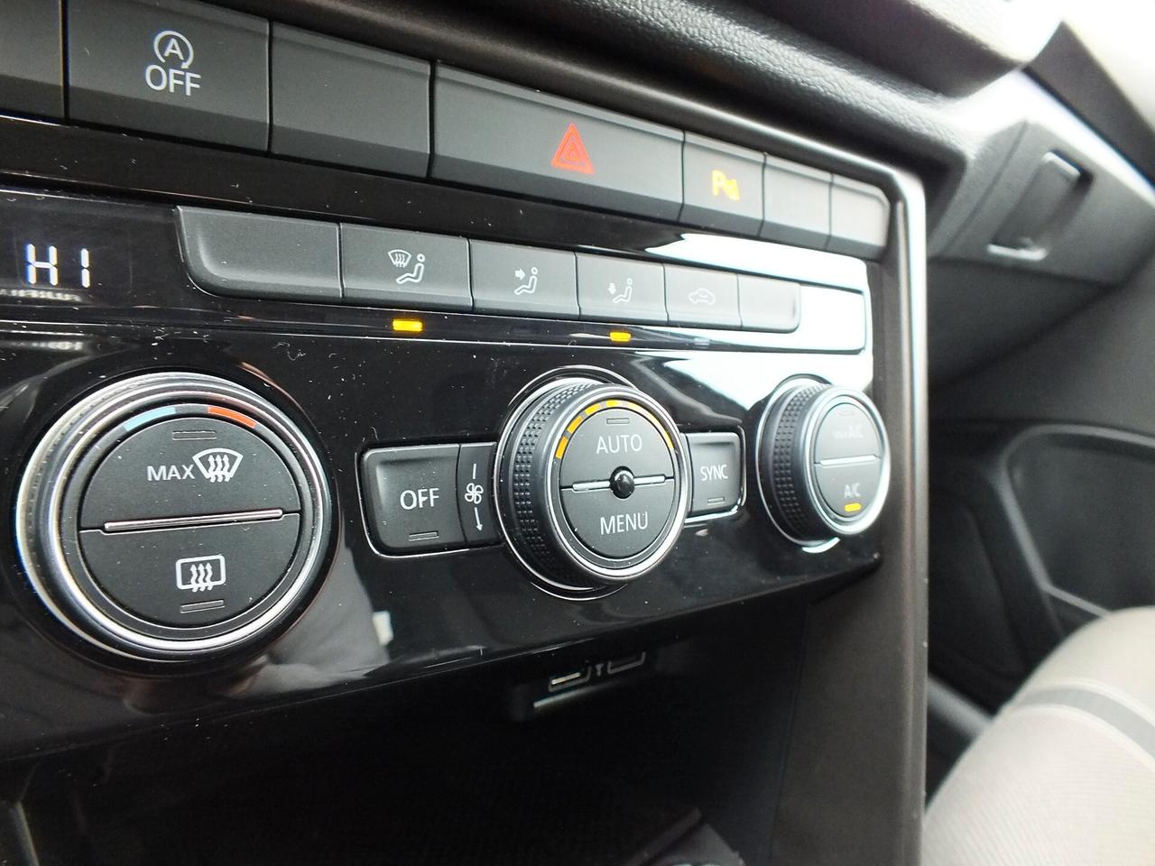 VW T-ROC- 2.0 TDI 4X4 MANUALE 6 MARCE STYLE