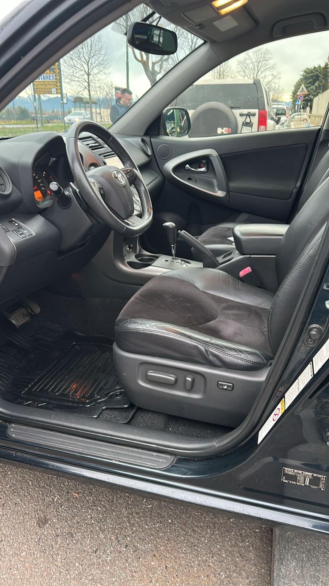 Toyota RAV 4 RAV4 Crossport 2.2 D-4D 150 CV Lounge