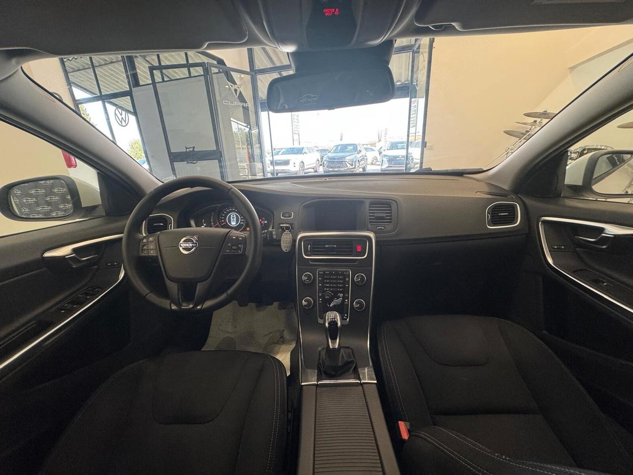 Volvo V60 D2 MANUALE 2018 150CV