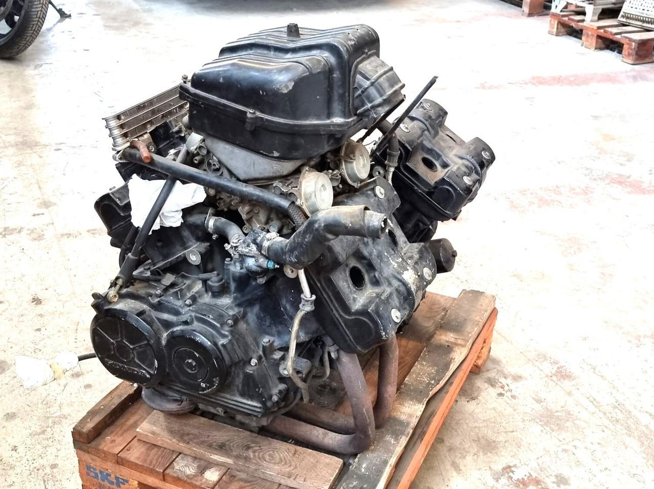 HONDA VFR 750