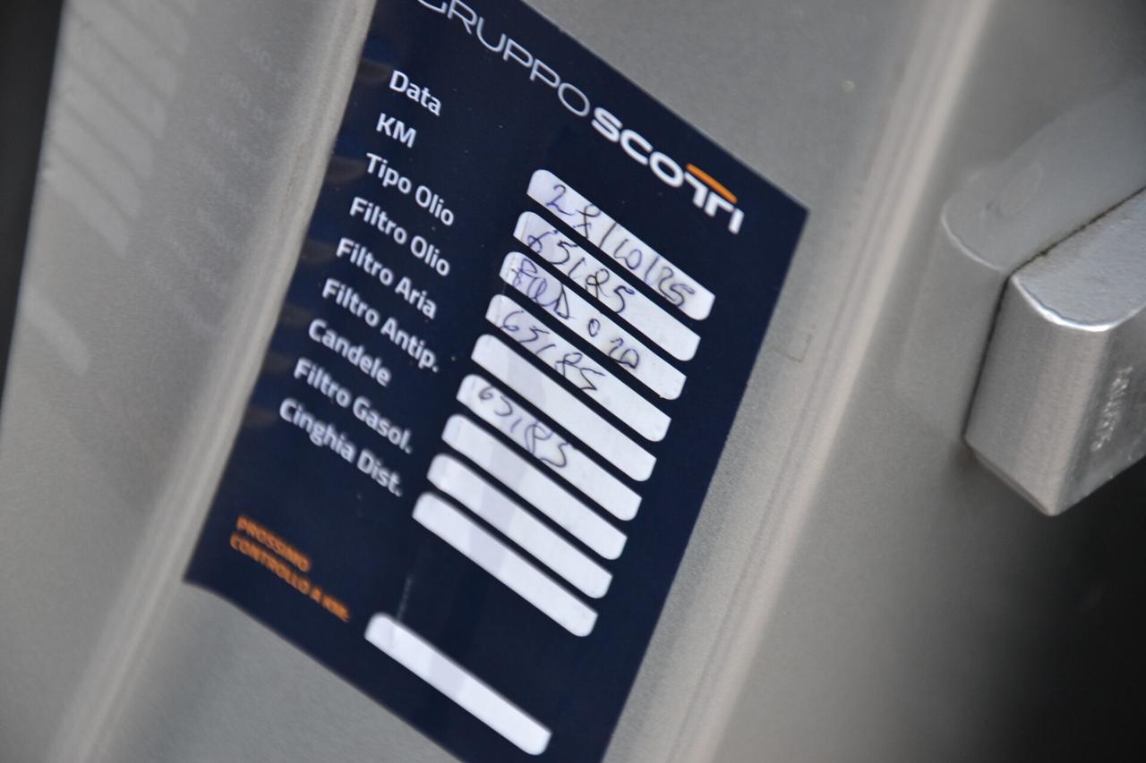 Alfa Romeo Stelvio 2.2 160CV AT8 *FULL LED+NAVI+PDC+RCAM+F1+PRIVACY*