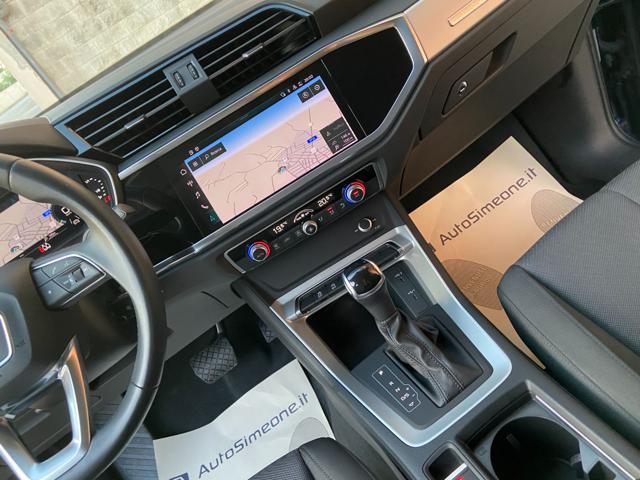 AUDI Q3 35 2.0 TDI S tronic Business Advanced COCKPIT