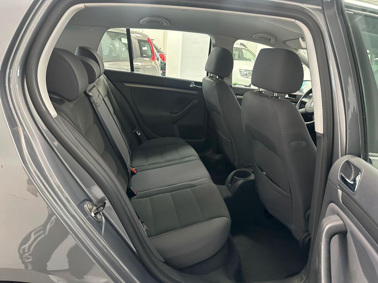 Volkswagen Golf 1.6 16V FSI 5p. Sportline