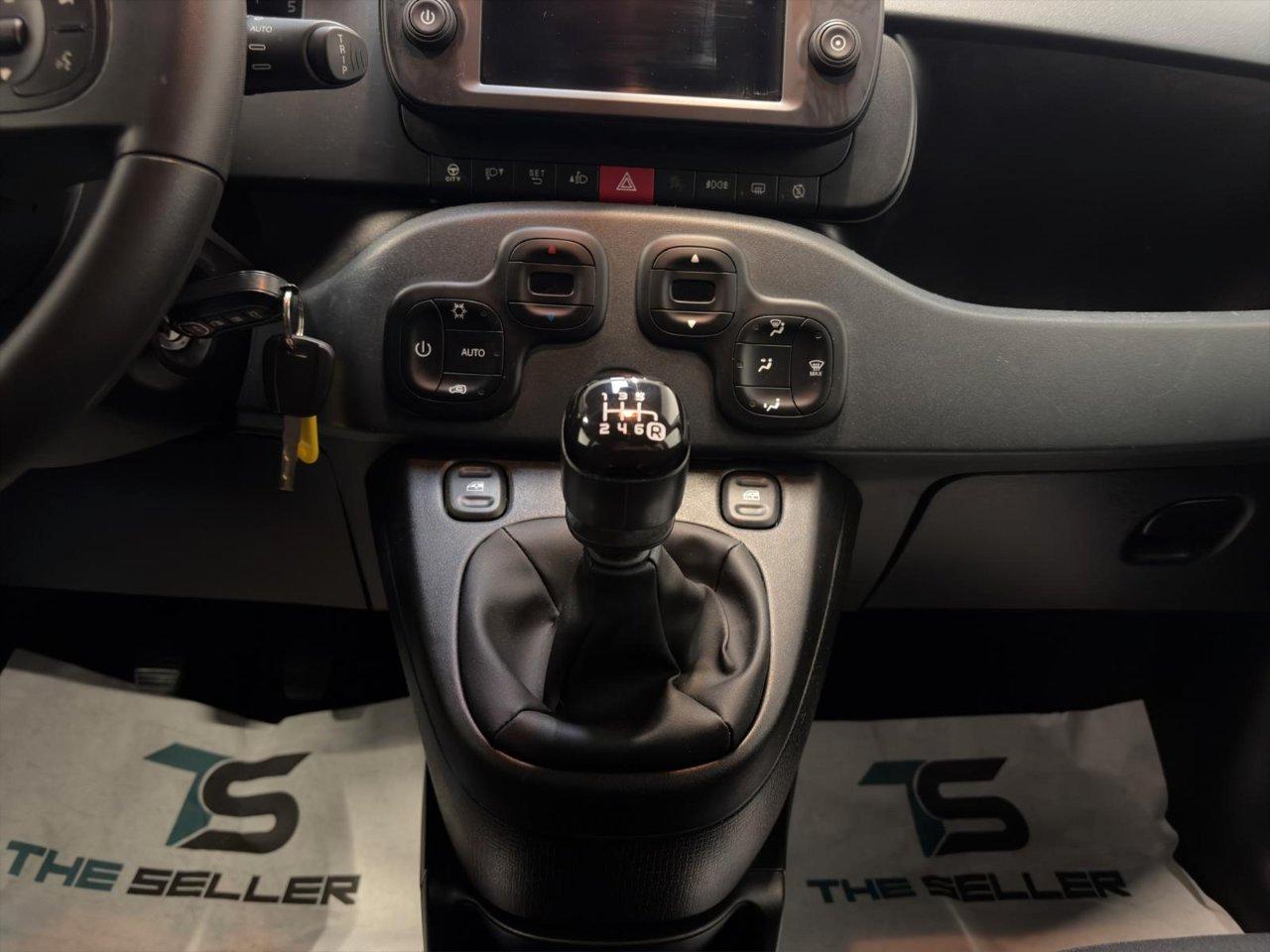 Fiat Panda Garmin Panda 1.0 firefly hybrid s&s 70cv 5p.ti*FORMULA S*