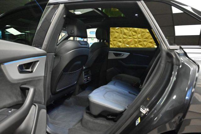 AUDI Q8 50TDI Q.TIP.286CV S-LINE TET.22"360°HEAD-UP FULL!!