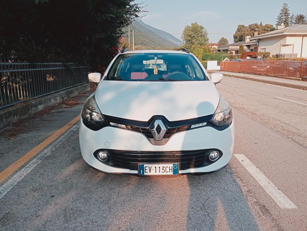Renault Clio Sporter 1.5 dCi 8V 75CV Costume National