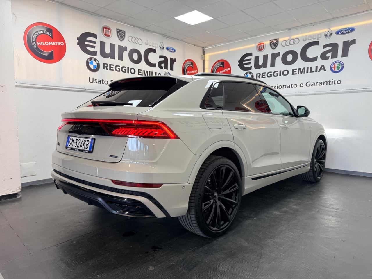 Audi Q8 55 3.0 TFSI 340cv Mhev quattro tiptronic Sline Plus 03/2023 UNICA