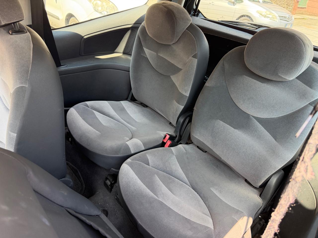 Citroen C2 1.1 benzina 60cv km 190.000 neopatentati