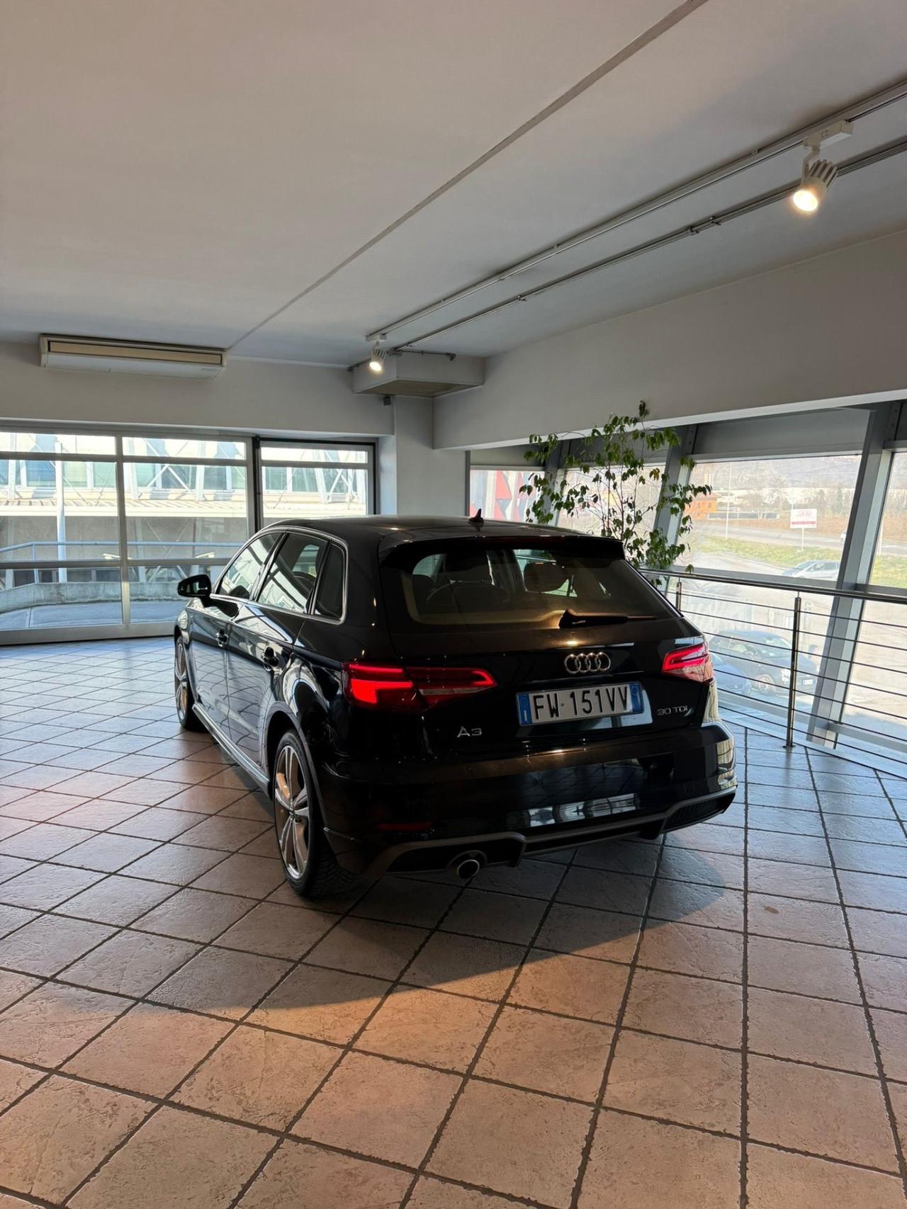 Audi A3 SPB 30 S line