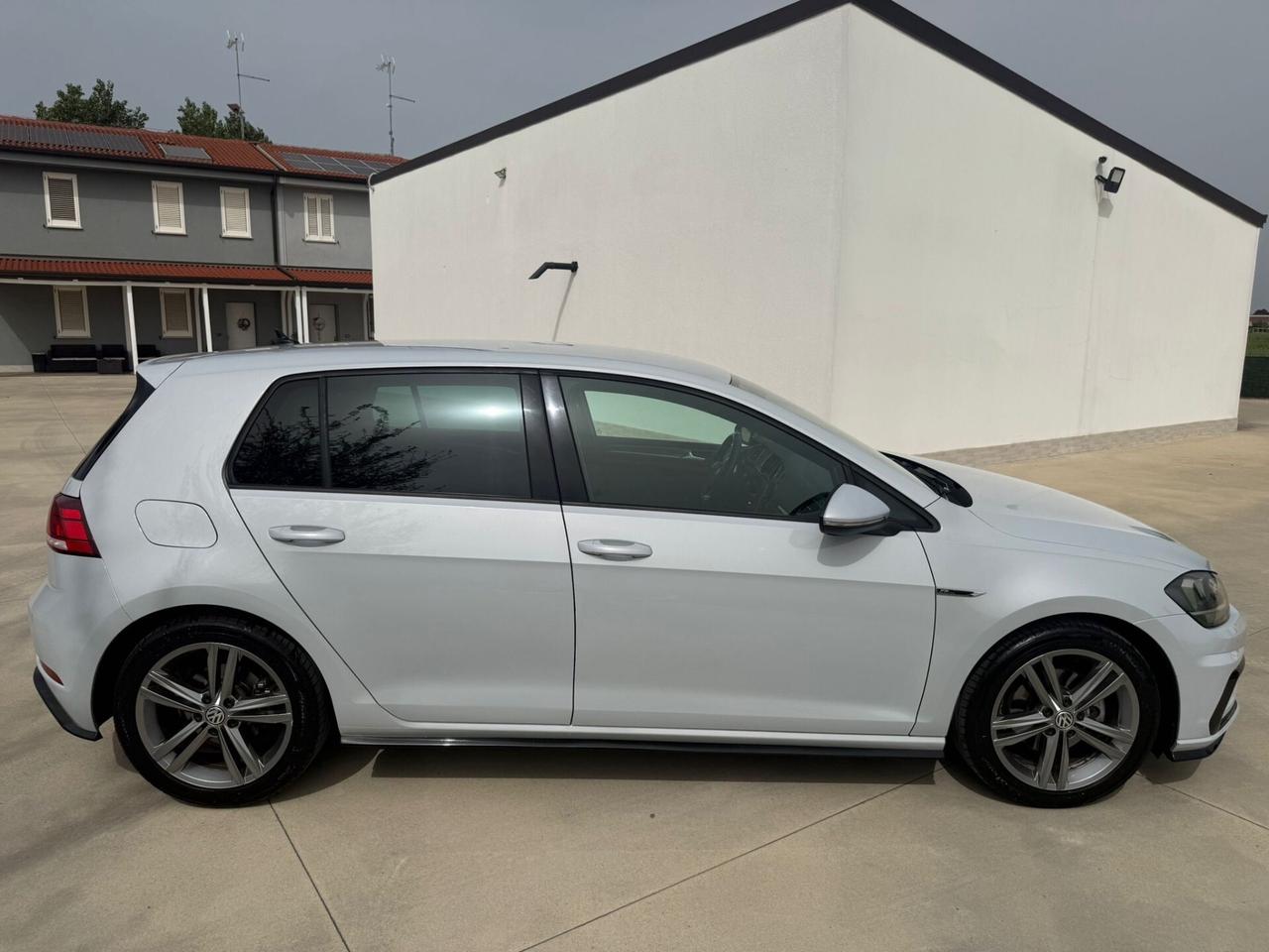 Volkswagen Golf 1.4 TSI 125 CV 5p. R-Line