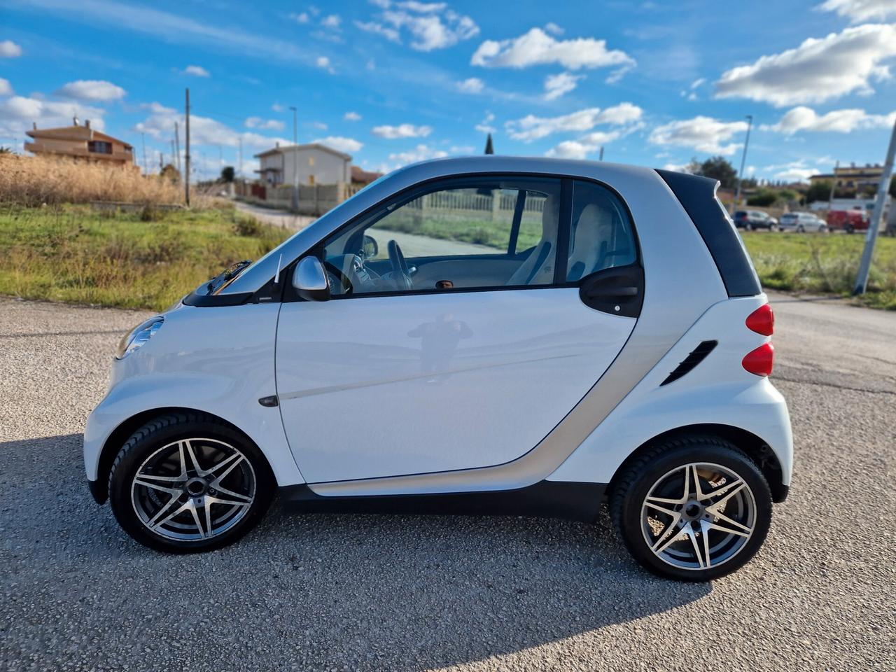 Smart ForTwo 1000 52 kW coupé passion