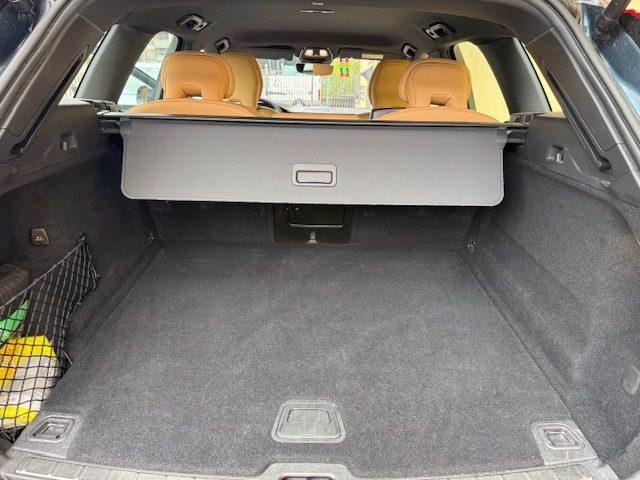 VOLVO XC60 B4 (d) AWD Geartronic Inscription