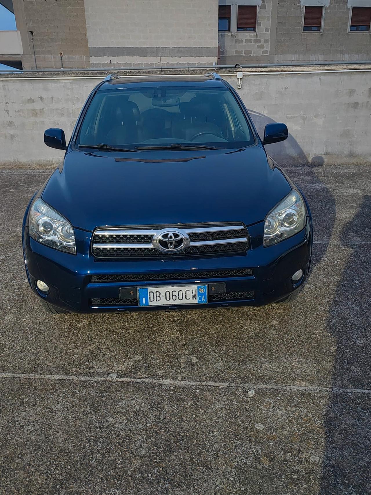 Toyota RAV 4 RAV4 2.2 D-4D 177 CV Luxury