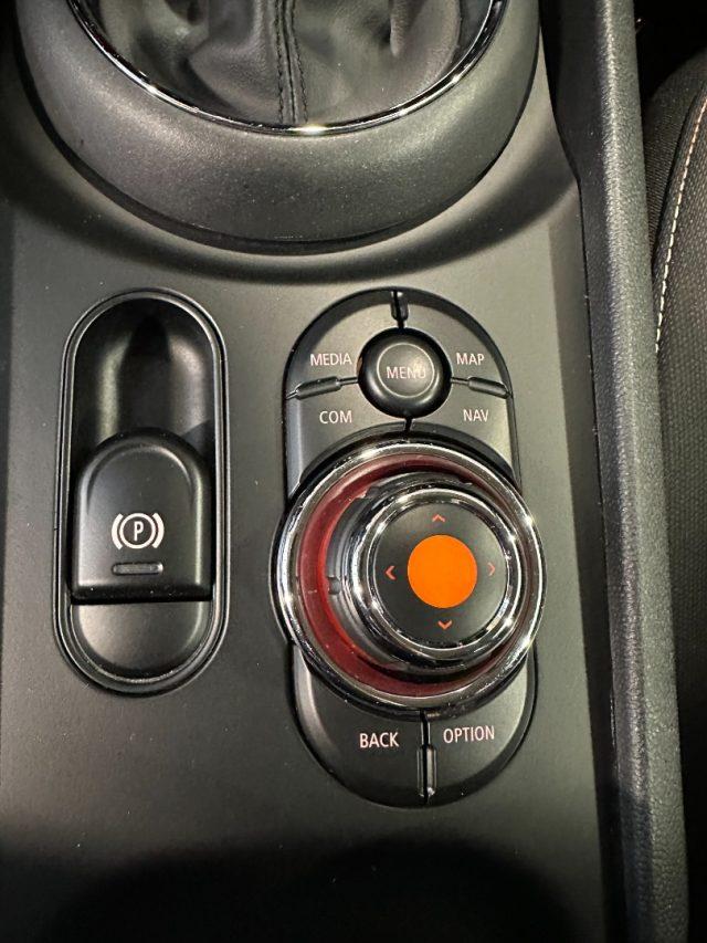 MINI Clubman 1.5 One D Business Auto - LED - 17" -Carplay - IVA