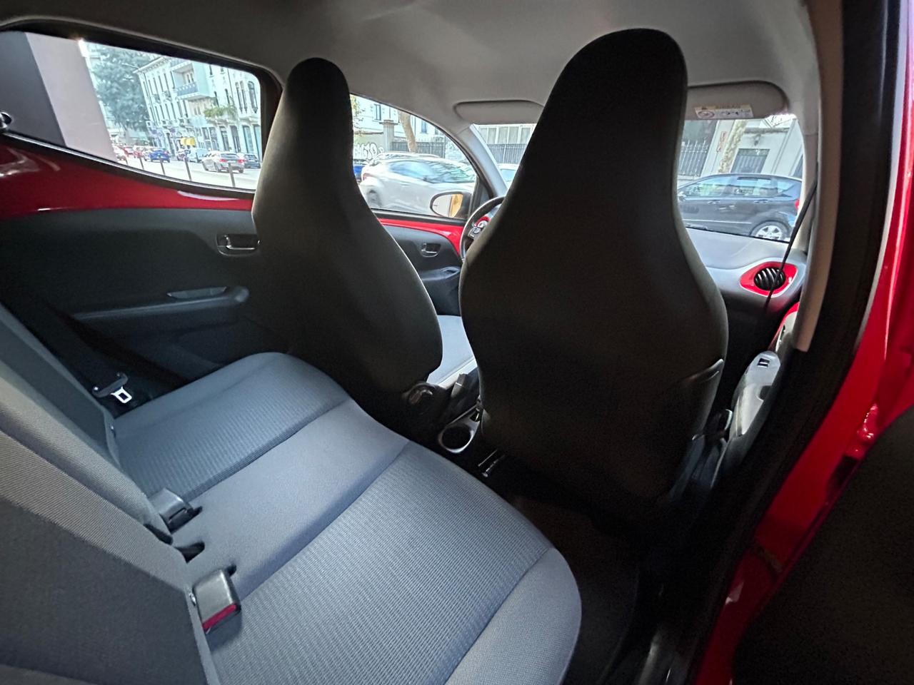 Toyota Aygo 1.0 72 CV 5p X-Clusive Red style EURO6 | 100.000km!!!