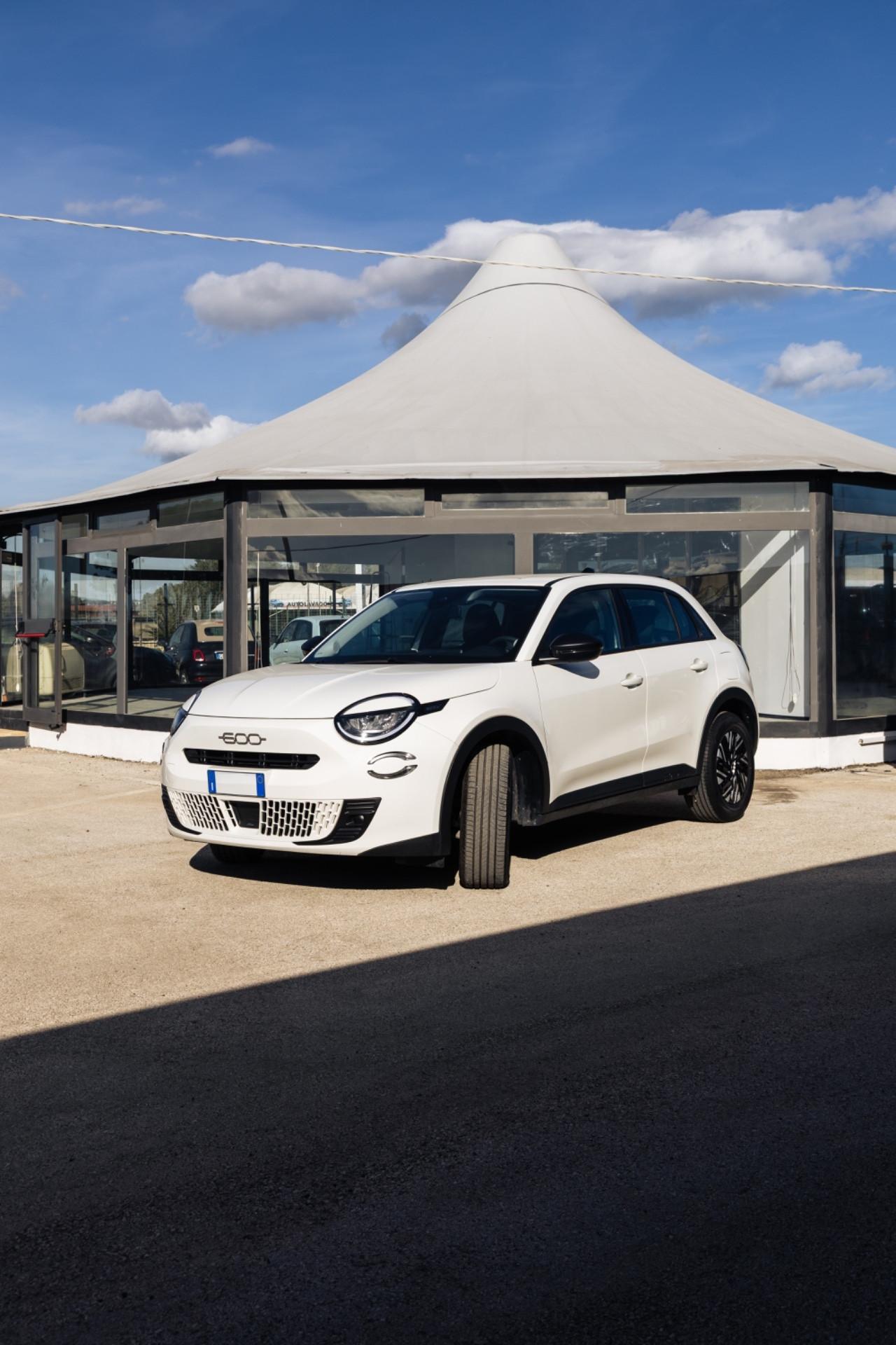 FIAT 600 Hybrid 145 CV e-DCT – Allestimento ICON