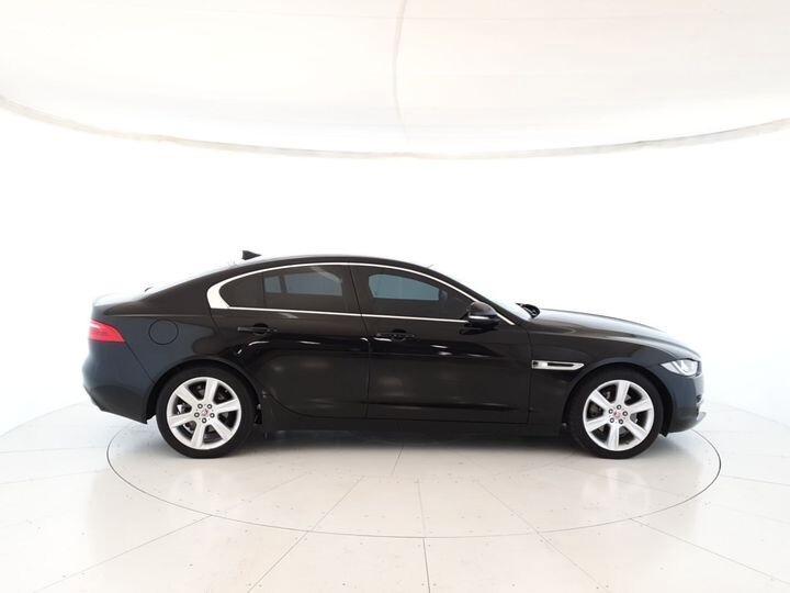 Jaguar XE 2.0 D Turbo 180CV Prestige