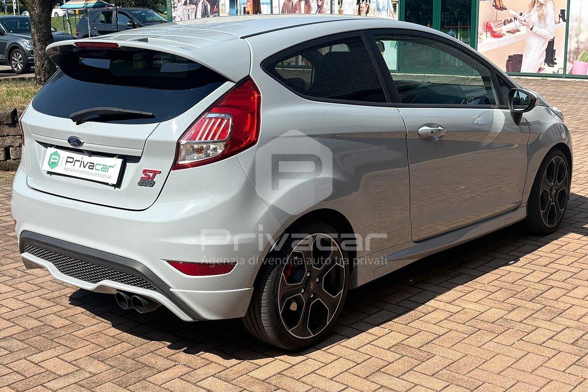 FORD Fiesta 1.6 200CV 3 porte ST 200