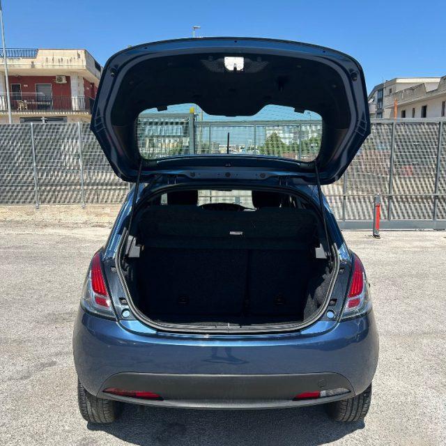 LANCIA Ypsilon 1.0 HYBRID 70CV SILVER AUTOVETTURA 5 POSTI - 2022
