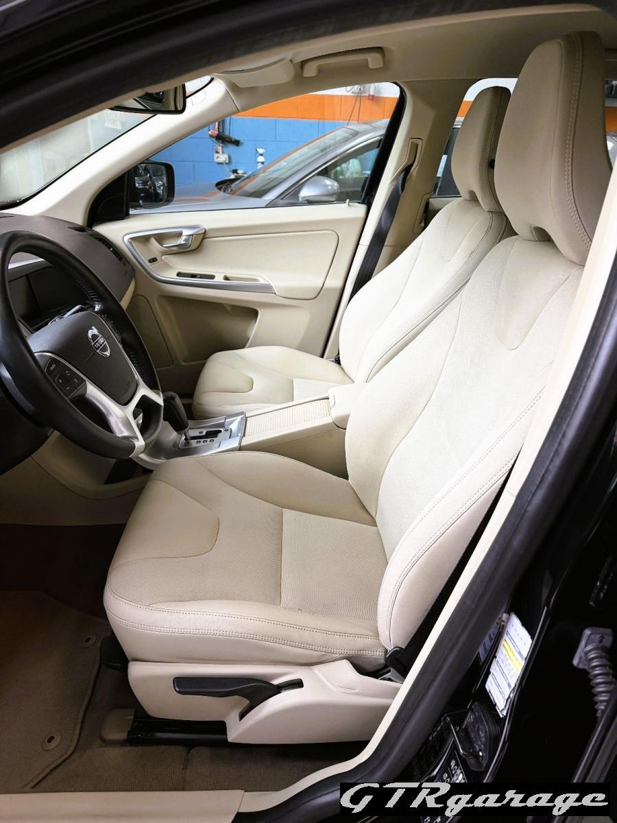 VOLVO - XC60 - D3 AWD Geartronic Momentum