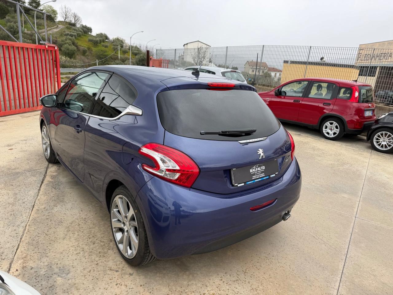 Peugeot 208 1.6 e-HDi 92 CV 3 porte Allure