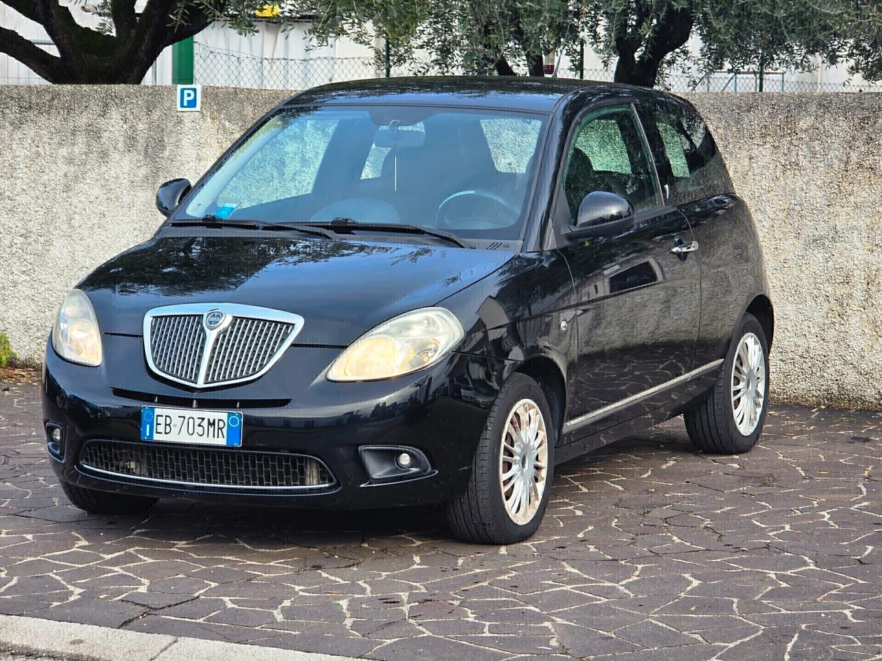 Lancia Ypsilon 1.2BENZ. OK PER NEOPATENTATI UNICO PROPRIETARIO ANNO 2010