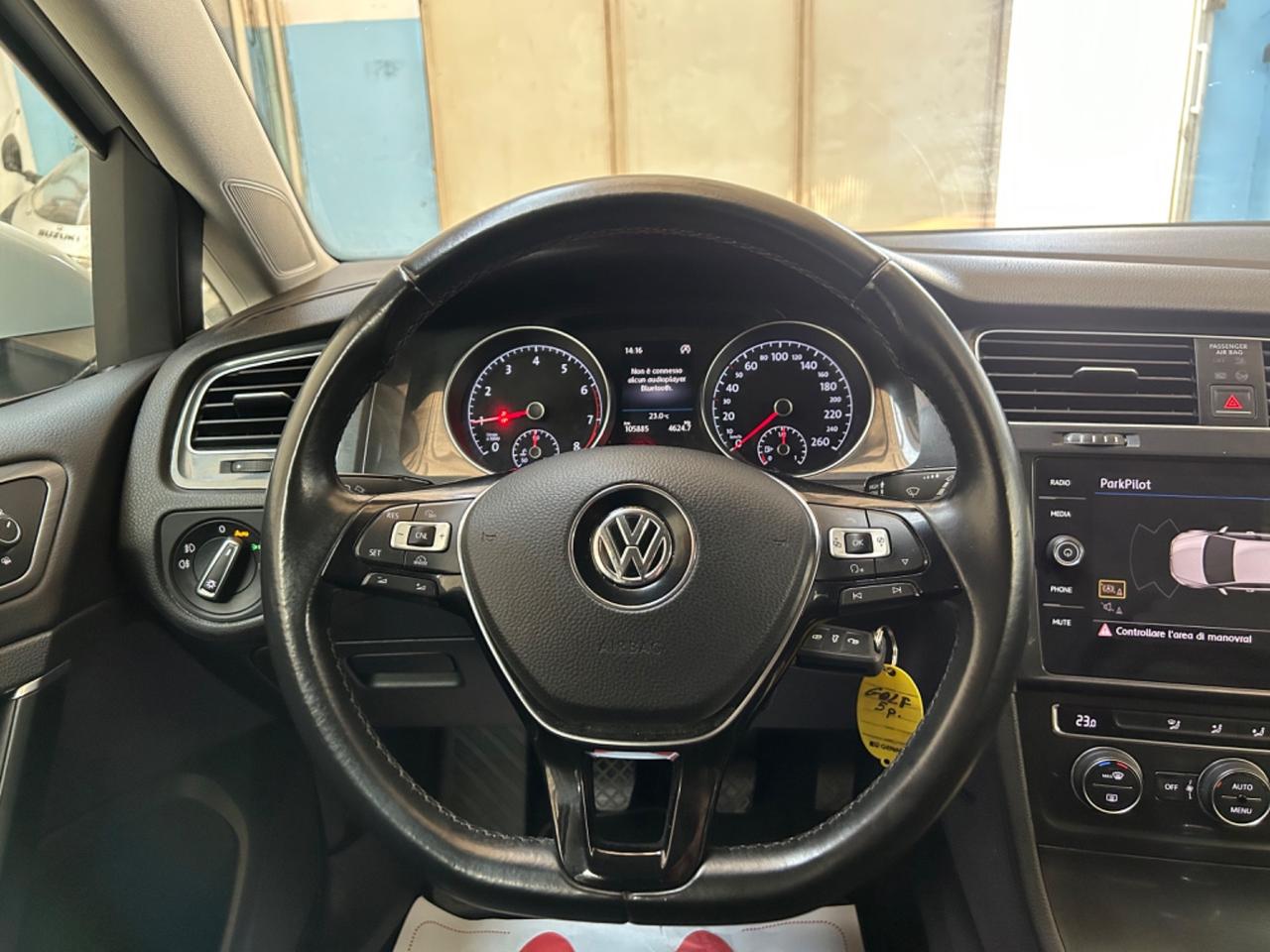 Volkswagen Golf 1.0 TSI 110 CV 5p. Business BlueMotion Technology