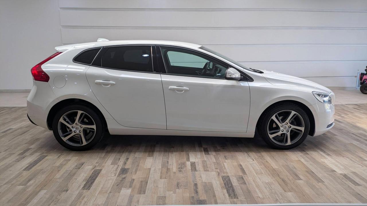 Volvo V40 D2 BUSINESS