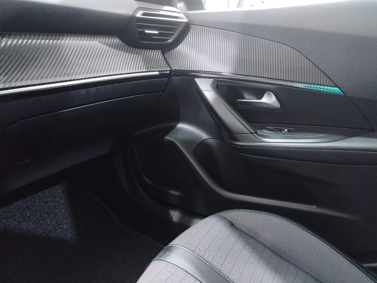 Peugeot 2008 BlueHDi 110 S&S Allure Pack