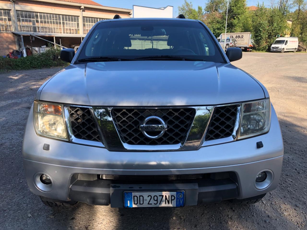 Nissan Pathfinder 2.5 dCi SE