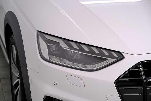 Audi A4 40 TDI 204 CV S tronic Identity Contrast