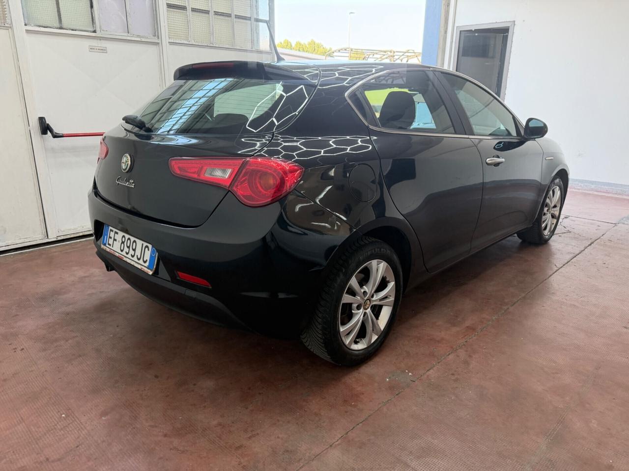 Alfa Romeo Giulietta 1.6 105 CV