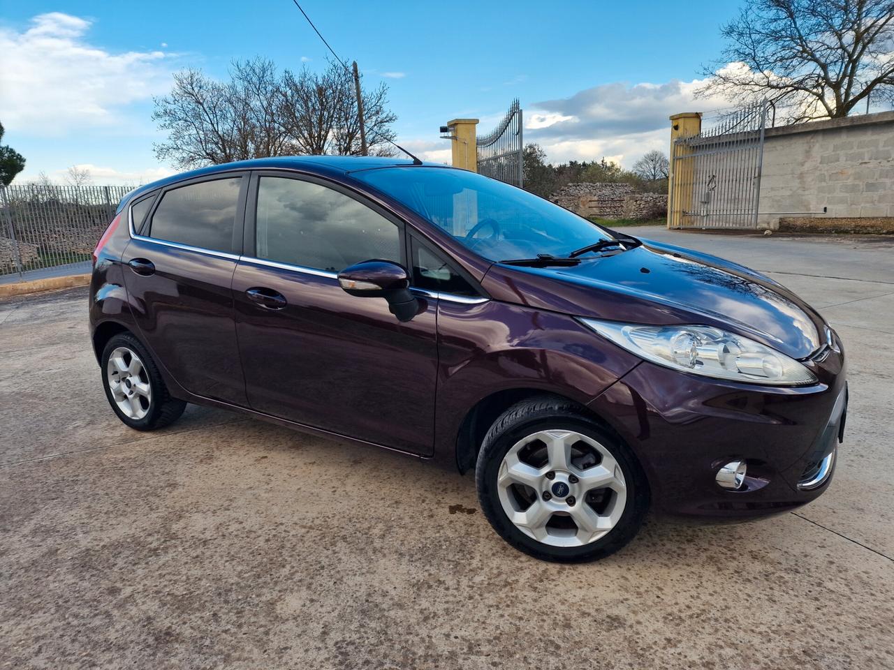 Ford Fiesta 1.4 5 porte Bz.- GPL Titanium
